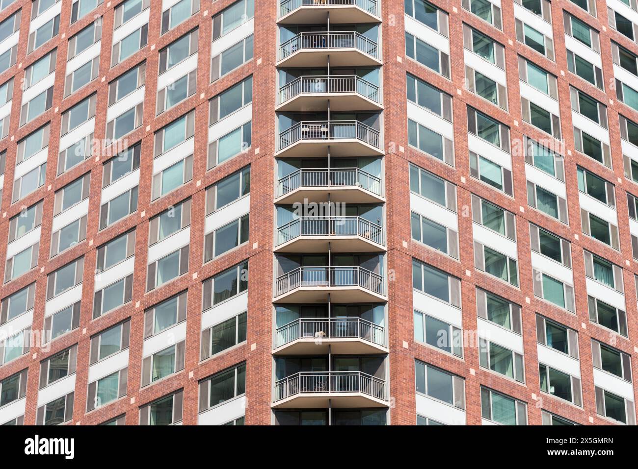 Tall brick building hi-res stock photography and images - Alamy