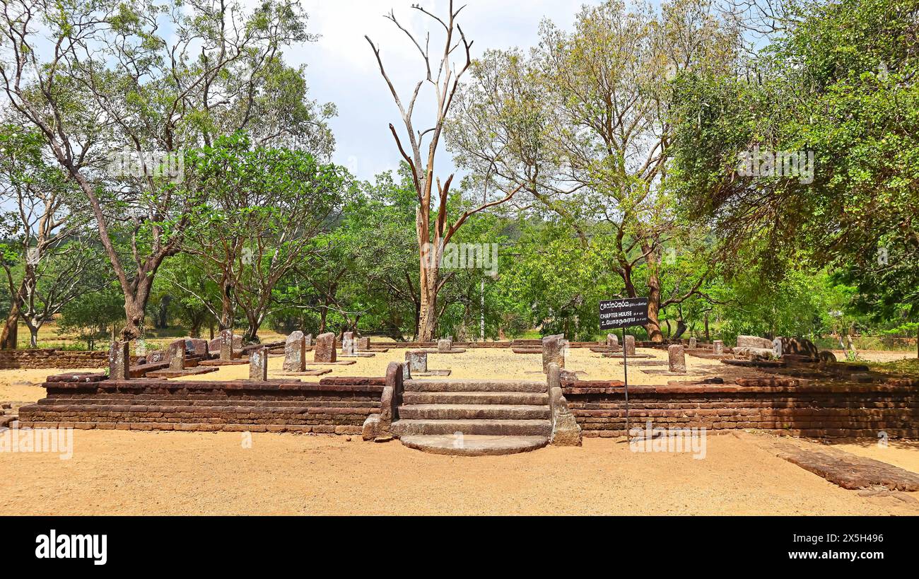 Walagamba Somawathi stupa hi-res stock photography and images - Alamy