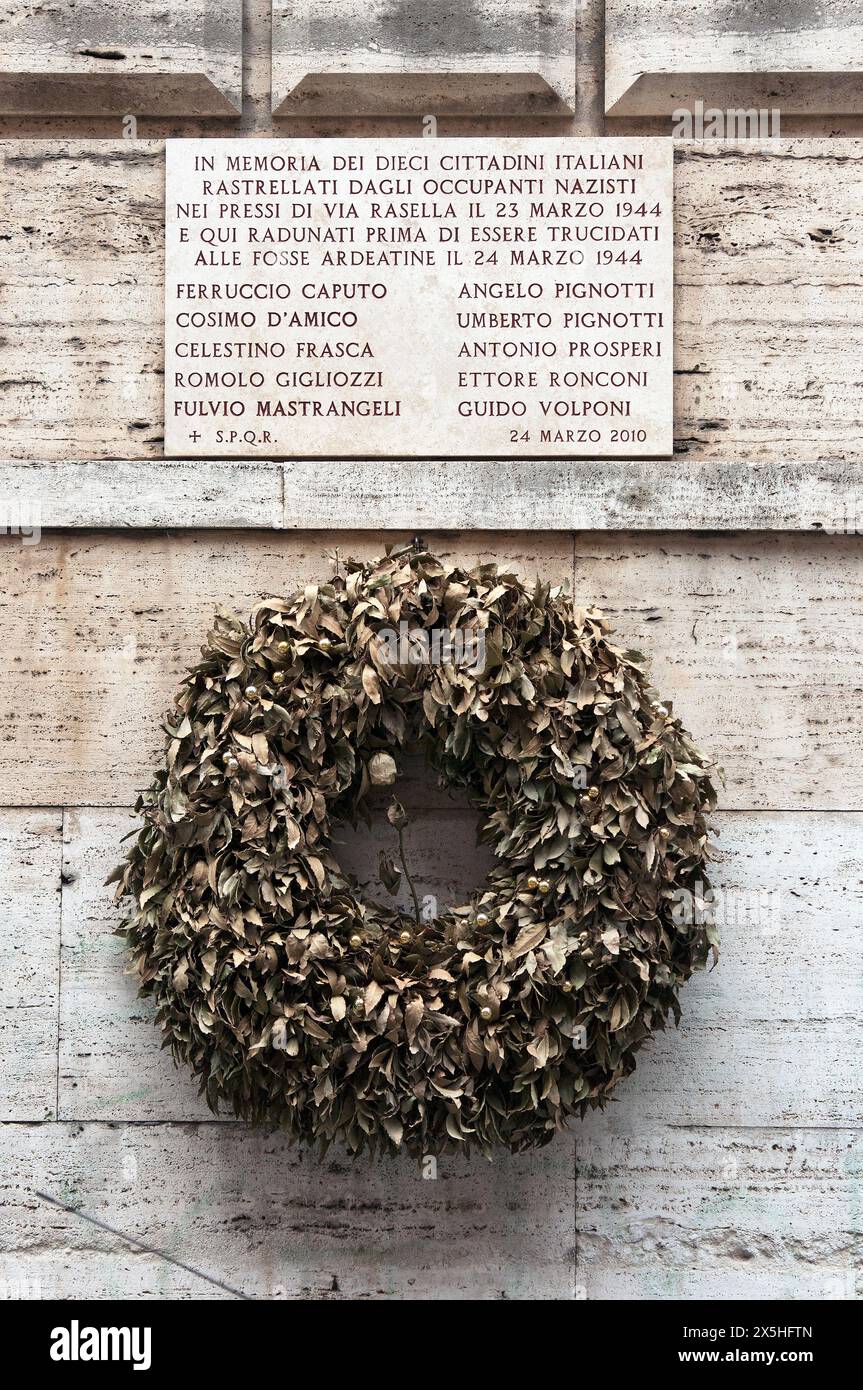 Plaque in memory of the ten Italian people arrested near via Rasella and killed at the Fosse Ardeatine in 1944, Via delle Quattro Fontane, Rome, Italy Stock Photo