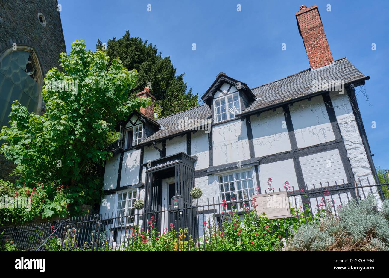 Grace evans cottage hires stock photography and images Alamy