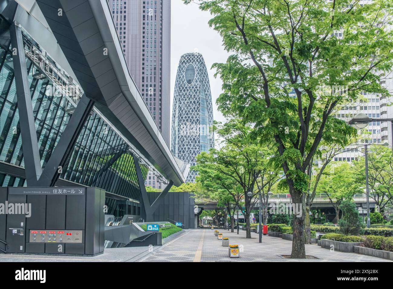 Tokyo shinjuku hi-res stock photography and images - Alamy