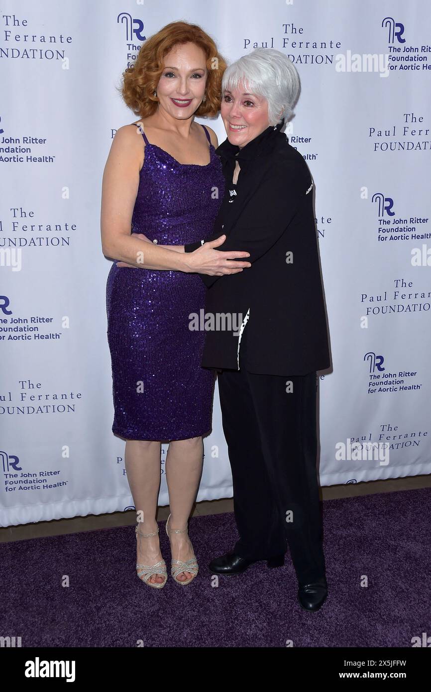 Amy Yasbeck und Joyce DeWitt bei der Evening from the Heart Gala 2024 ...