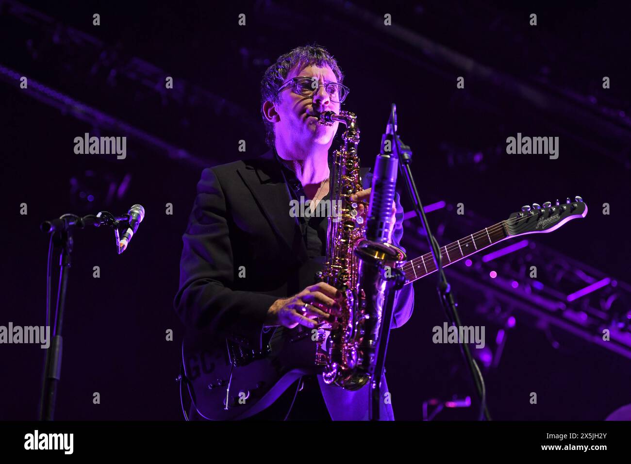 LONDON, ENGLAND - MAY 09: Graham Coxon of ‘The Waeve’ performing at O2 Arena, Greenwich on May 09, 2024 in London, England.CAP/MAR ©MAR/Capital Pictures Stock Photo