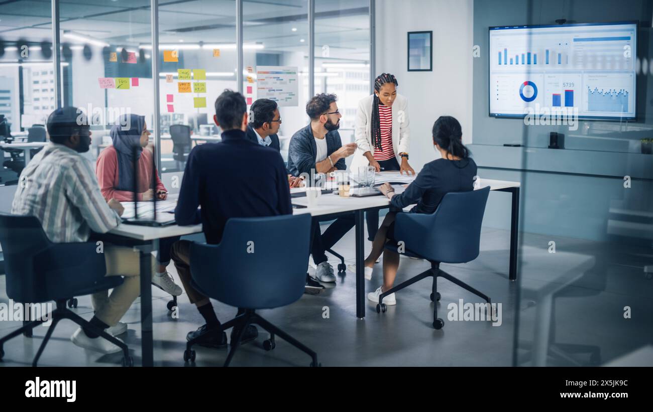 Team collaboration meeting room hi-res stock photography and images - Alamy