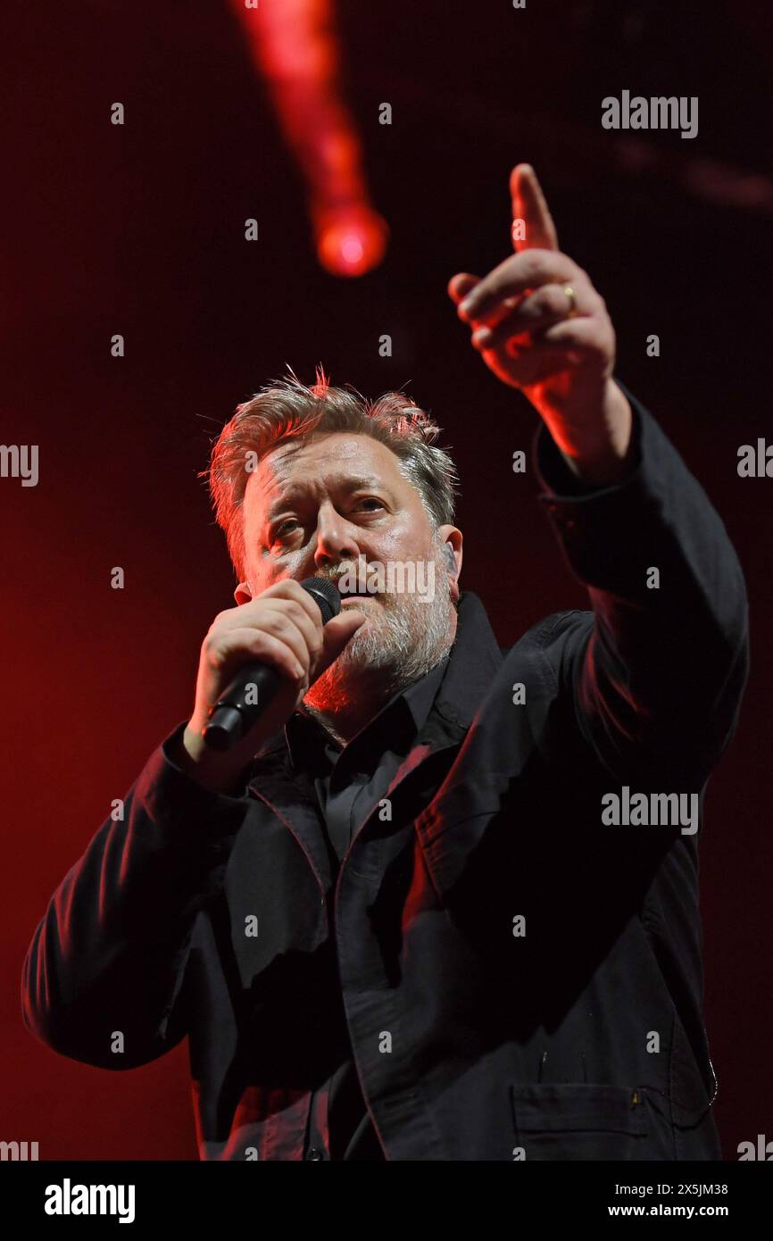 LONDON, ENGLAND - MAY 09: Guy Garvey of ‘Elbow’ performing at O2 Arena ...