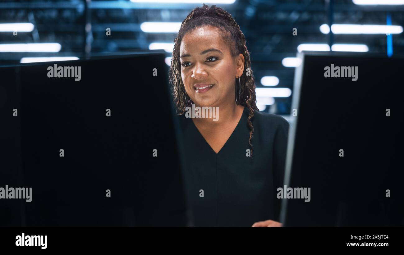 Mature ceo specialist working hi-res stock photography and images - Alamy