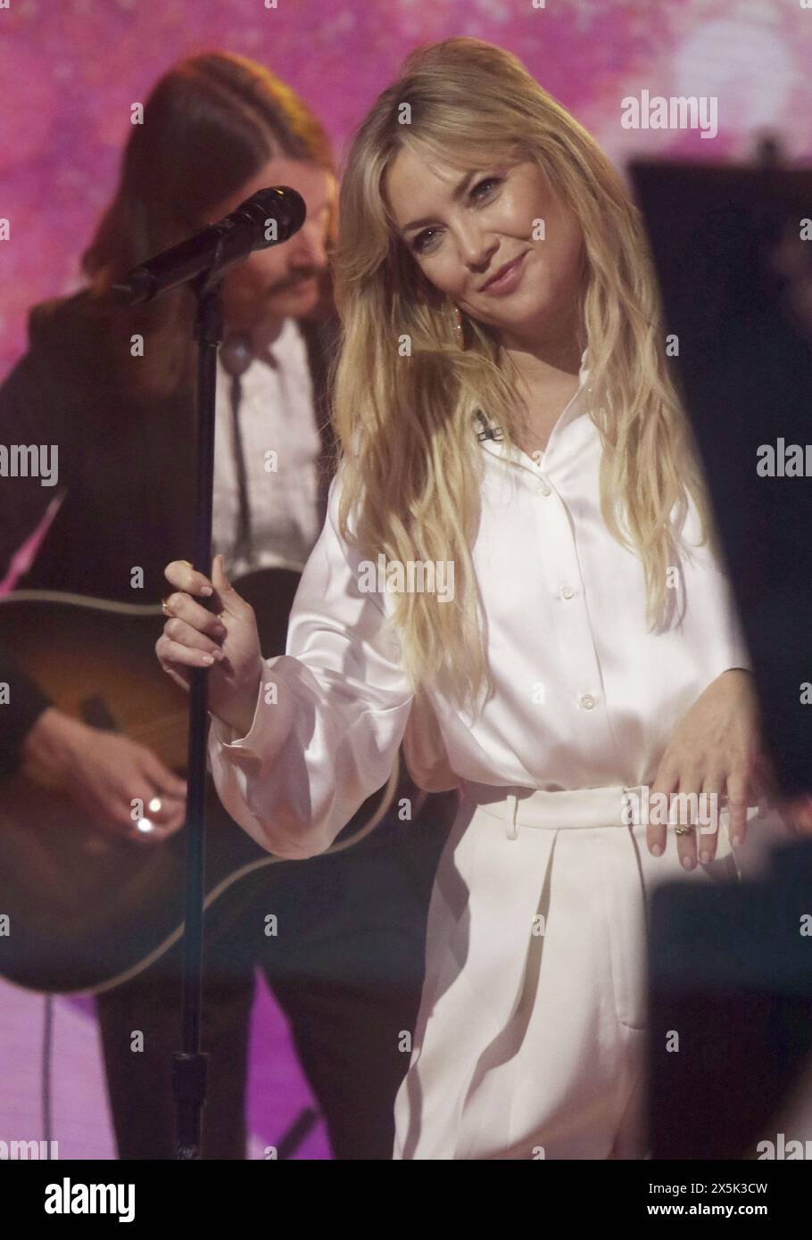 Actress Kate Hudson performs on Today Show and talks about her music