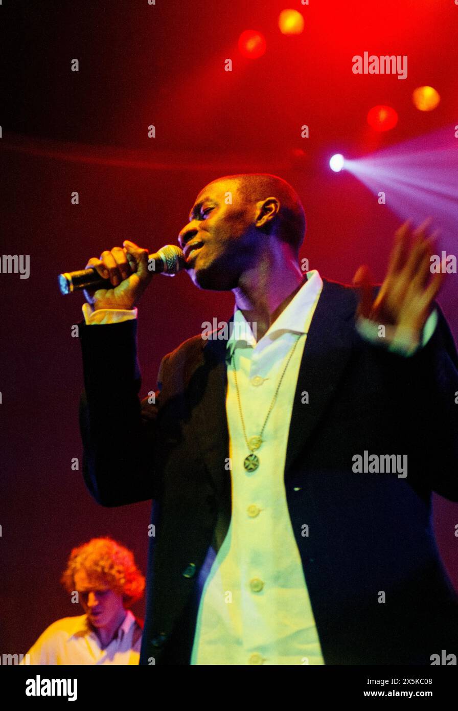 LIGHTHOUSE FAMILY, CONCERT, 1996: A young Tunde Baiyewu singing with ...