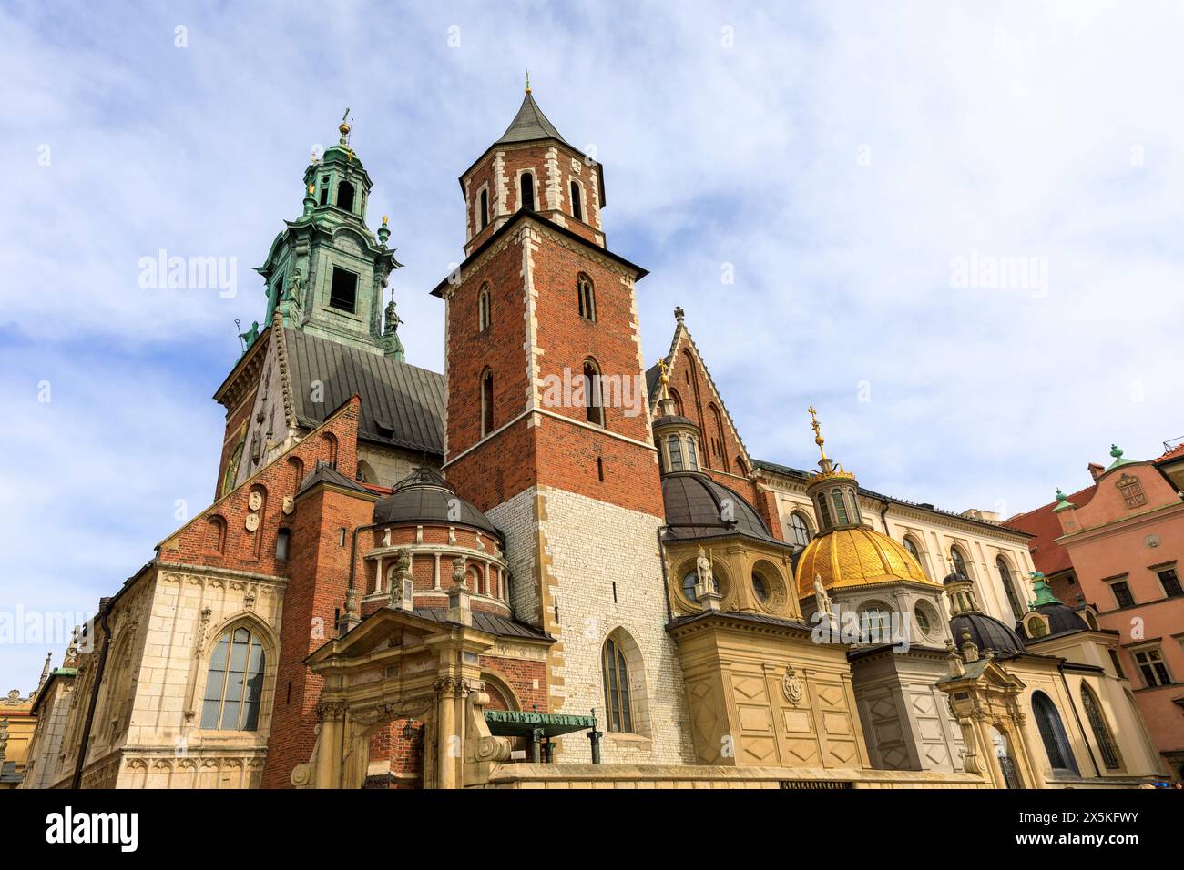 Poland, Krakow. The Wawel Castle. Structures representing medieval, renaissance and baroque periods. UNESCO World Heritage Site. Stock Photo