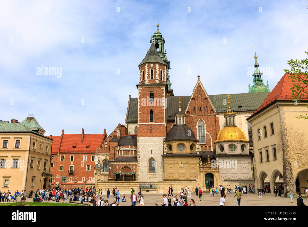 Poland, Krakow. The Wawel Castle. Structures representing medieval, renaissance and baroque periods. UNESCO World Heritage Site. Stock Photo