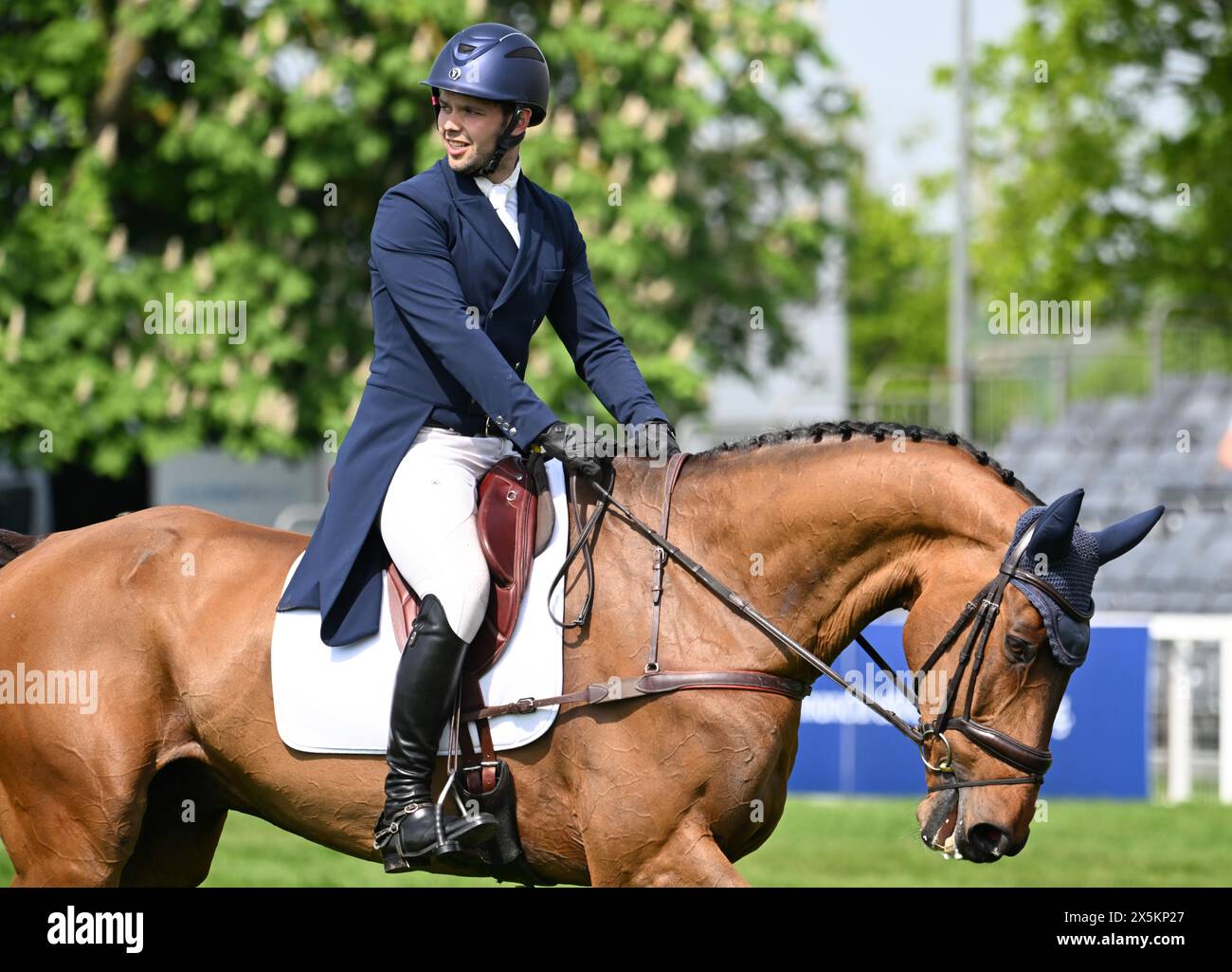 Badminton Estate, Gloucestershire, UK. 10th May, 2024. 2024 MARS Badminton Horse Trials Day 3; Harry Mutch (GBR) riding HDBRONZE waits for his score during the Dressage on Day 3 Credit: Action Plus Sports/Alamy Live News Stock Photo