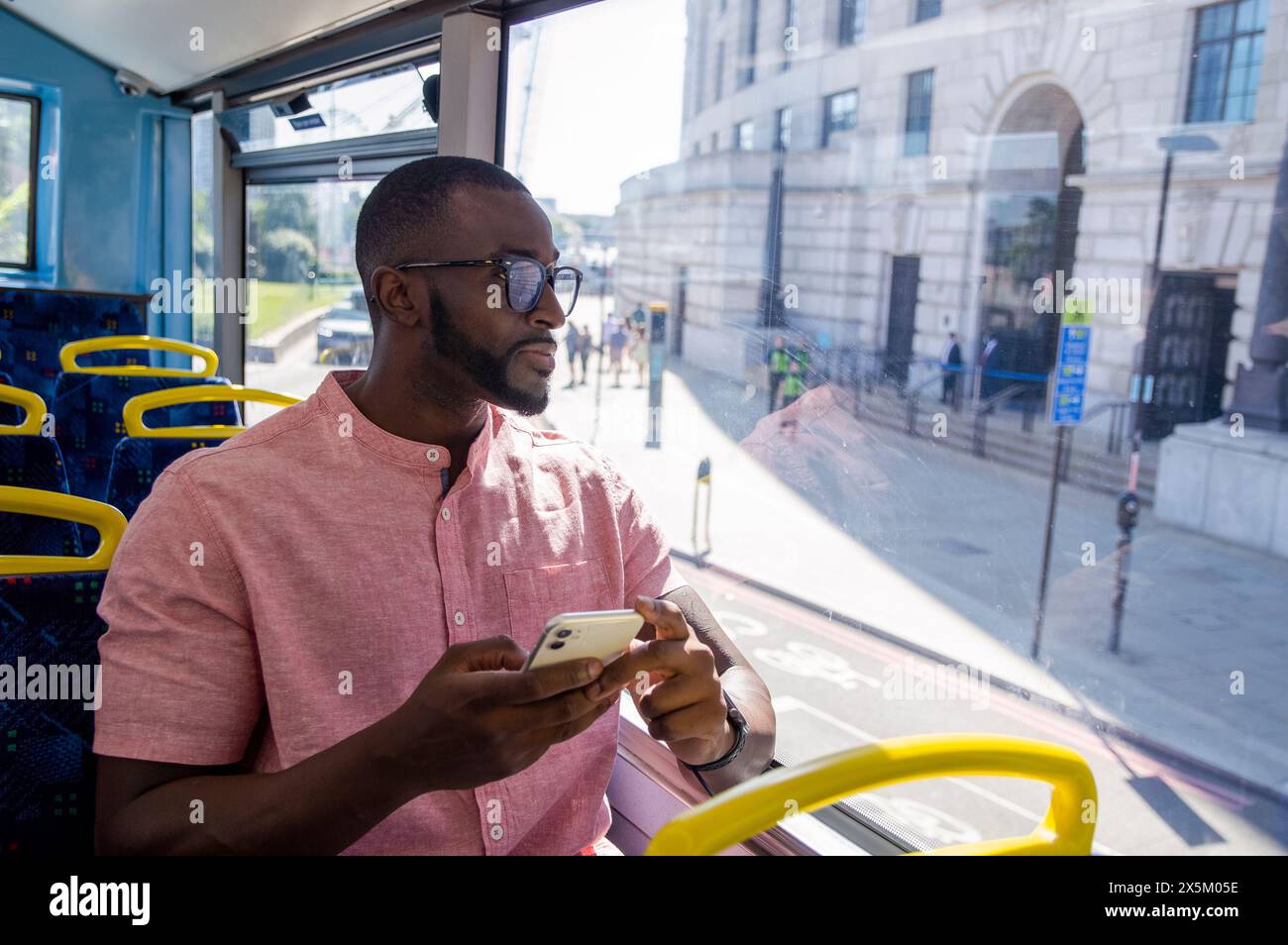 Smart bus technology hi-res stock photography and images - Alamy