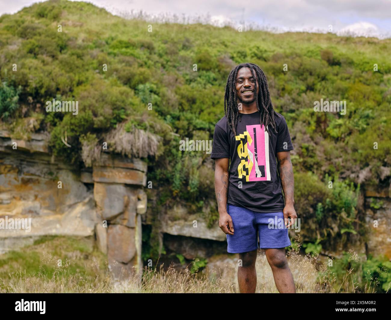 Outdoor portrait smiling man hi-res stock photography and images - Alamy