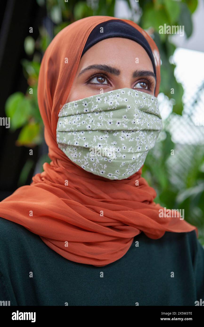Woman wearing face mask portrait hi-res stock photography and images ...