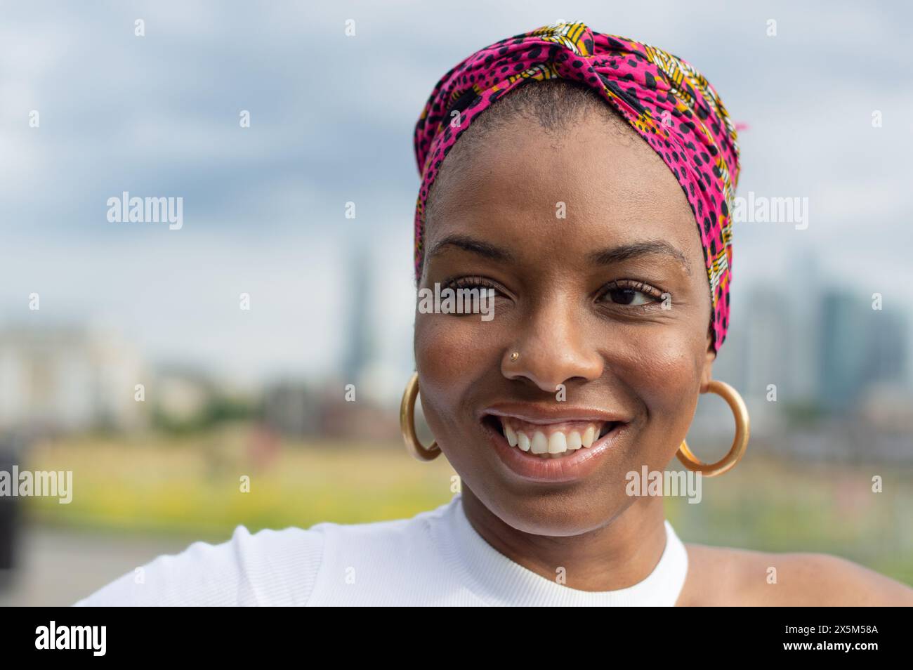 Stylish african woman hi-res stock photography and images - Alamy