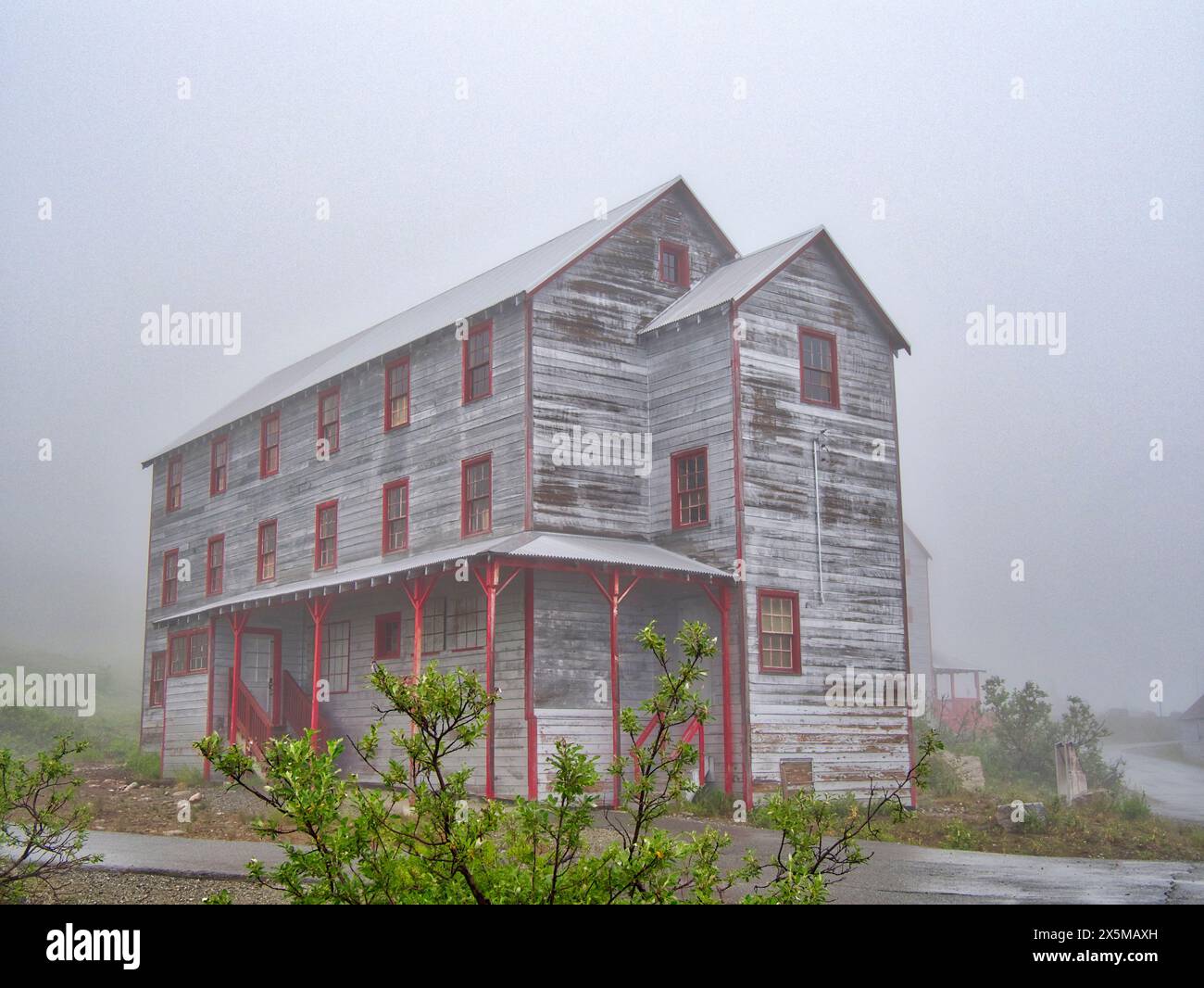 USA, Alaska. No. 1 bunkhouse at the Independence Mine State Historical Park listed on the National Register of Historic Places is a former gold mining Stock Photo