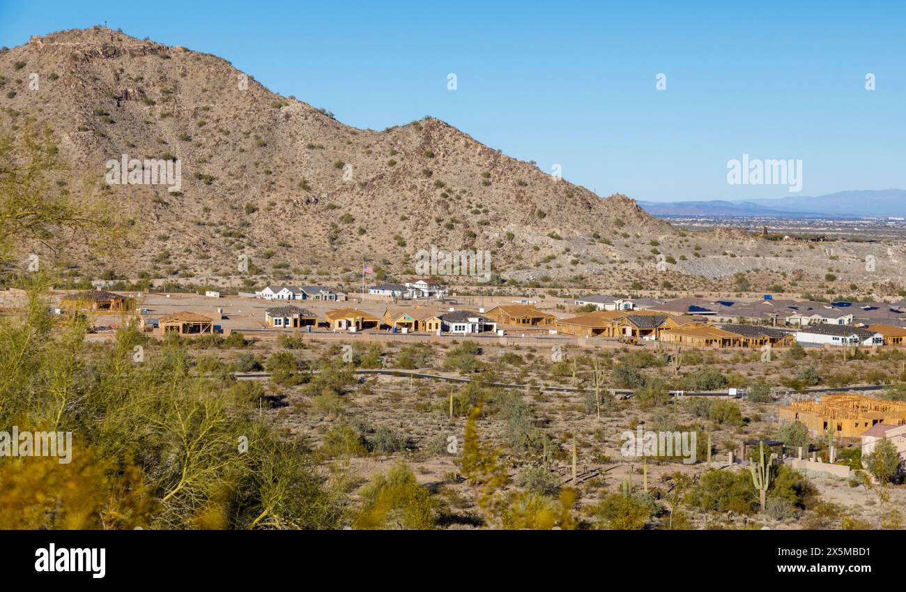 Desert Development Desert mountain housing development hi-res stock photography and images ...