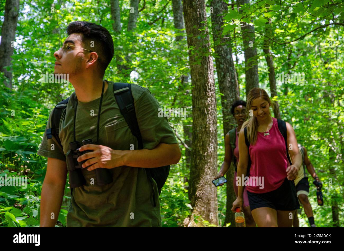 Hispanic group park hiking hi-res stock photography and images - Alamy