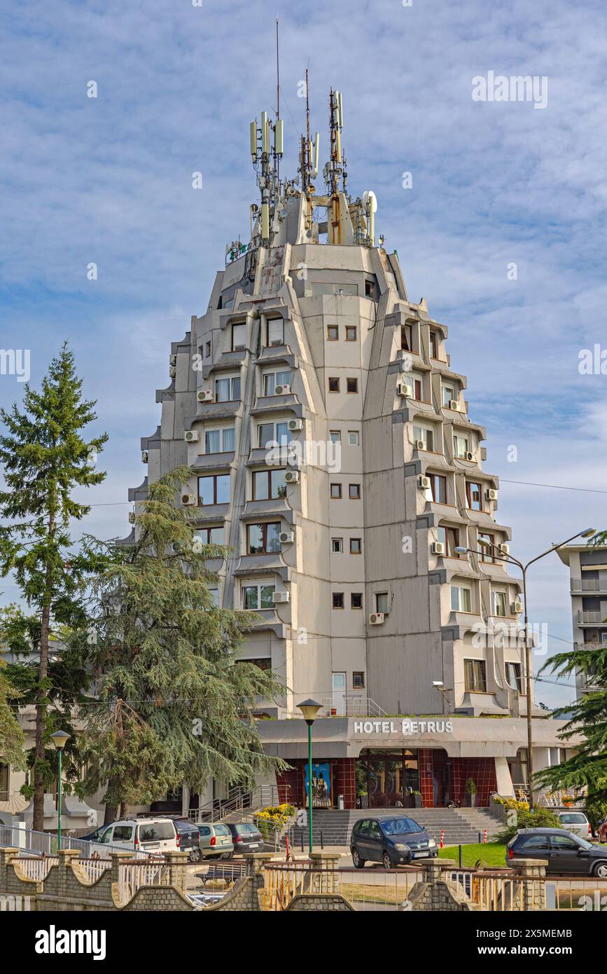 Paracin Paracin, Serbia - October 06, 2023: Hotel Petrus Old Concrete Building With Antenna at Top ...