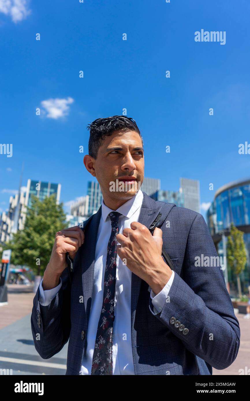 Businessman business district in hi-res stock photography and images ...