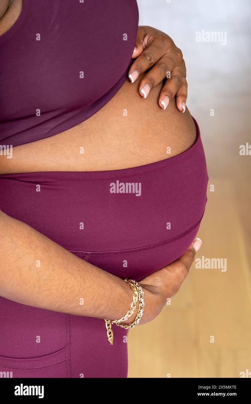 Positive young pregnant african hi-res stock photography and images - Alamy