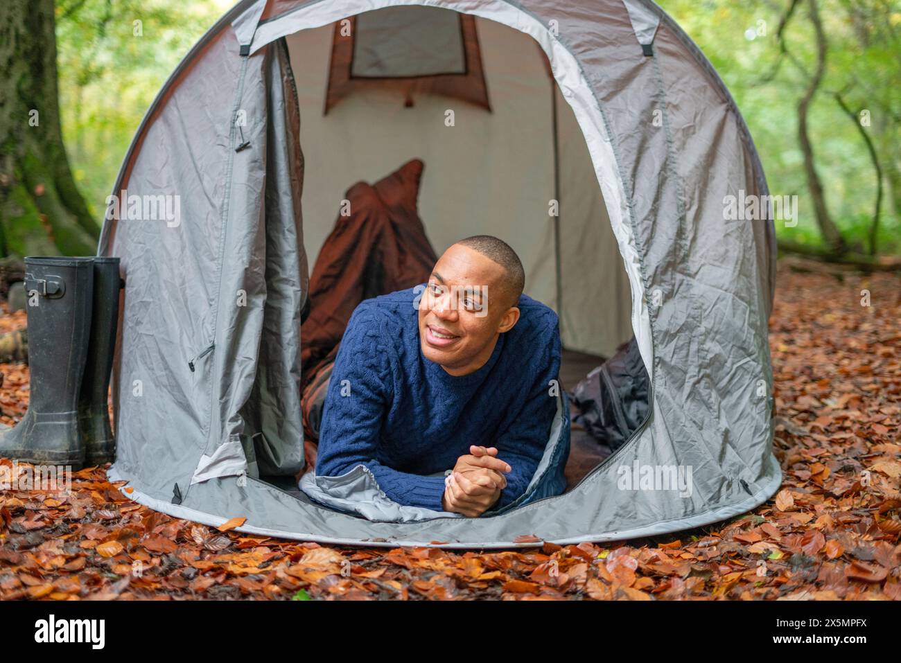 Man sleeping in the forest hi-res stock photography and images - Alamy