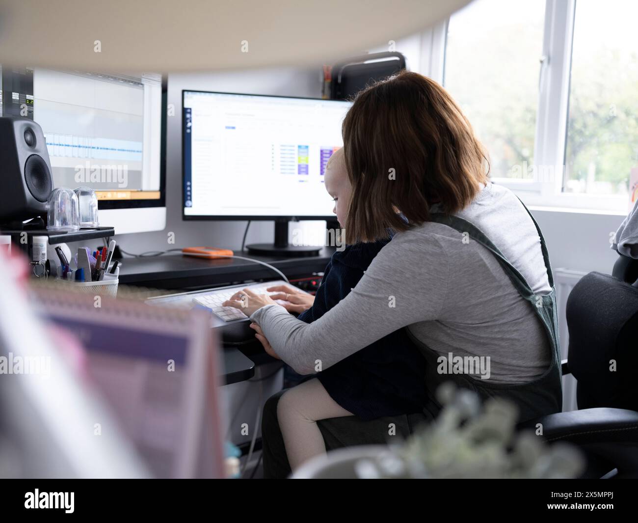 3 desktop hi-res stock photography and images - Alamy