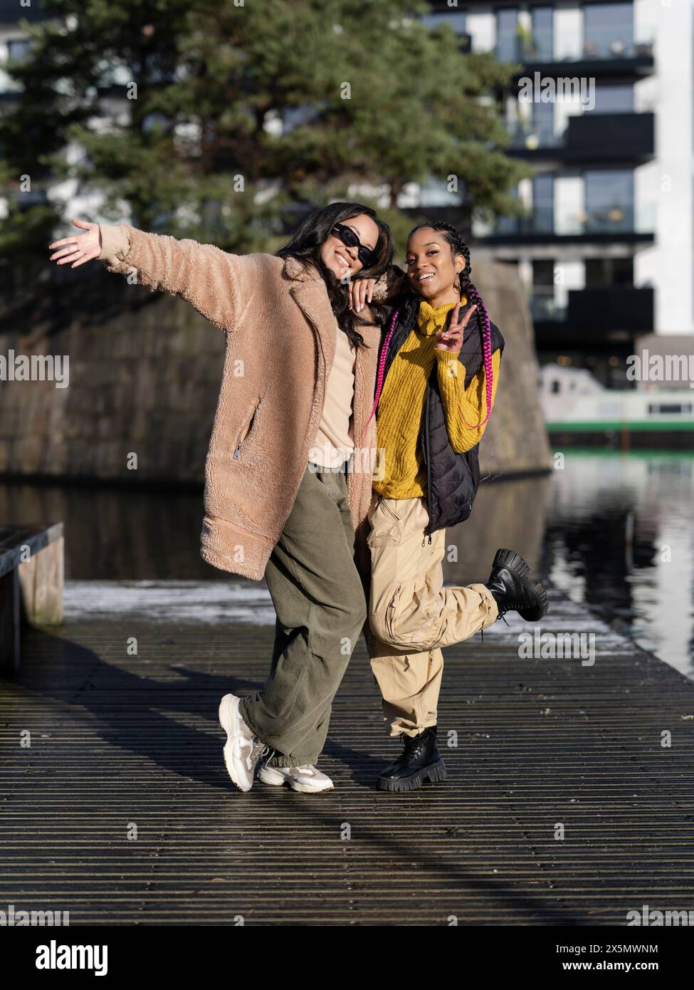 Portrait two young women in hi-res stock photography and images - Alamy