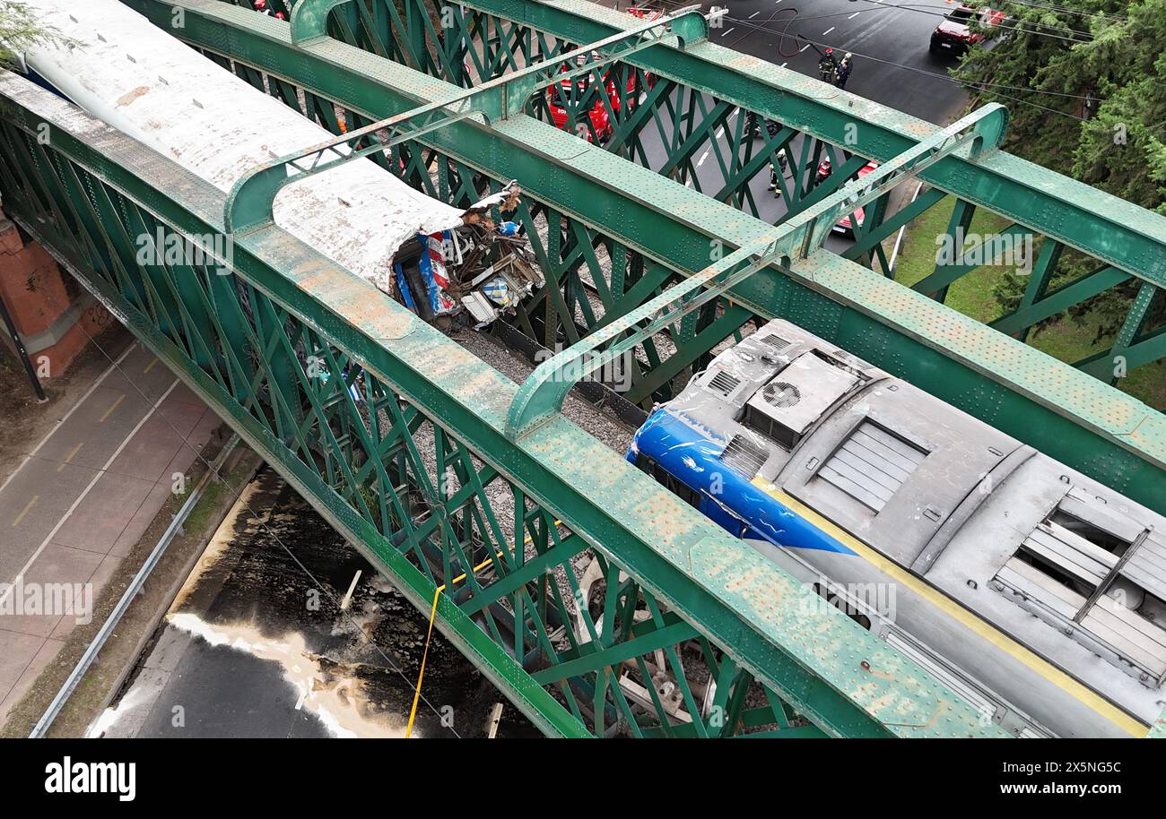 Buenos Aires. 10th May, 2024. An aerial photo taken on May 10, 2024 shows  the scene of a train accident on a bridge in Buenos Aires, Argentina. At  least 30 people were