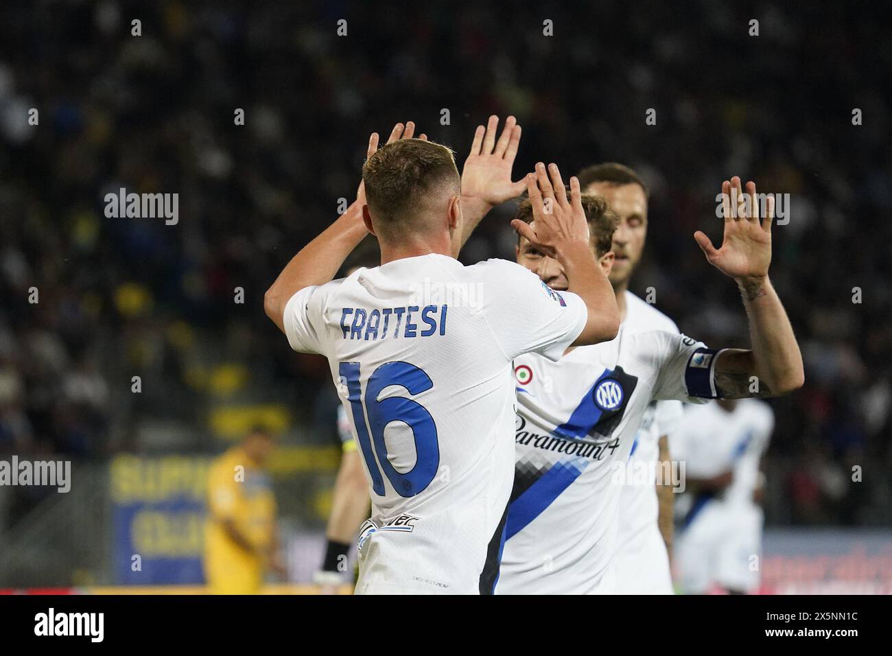 Frosinone, Italy. 10th May, 2024. Davide Frattesi celebrates after goal during the 36th day of the Serie A Championship between Frosinone Calcio and Internazionale F.C. on 10 May 2024 at the Benito Stirpe Stadio, Frosinone Credit: Independent Photo Agency/Alamy Live News Stock Photo