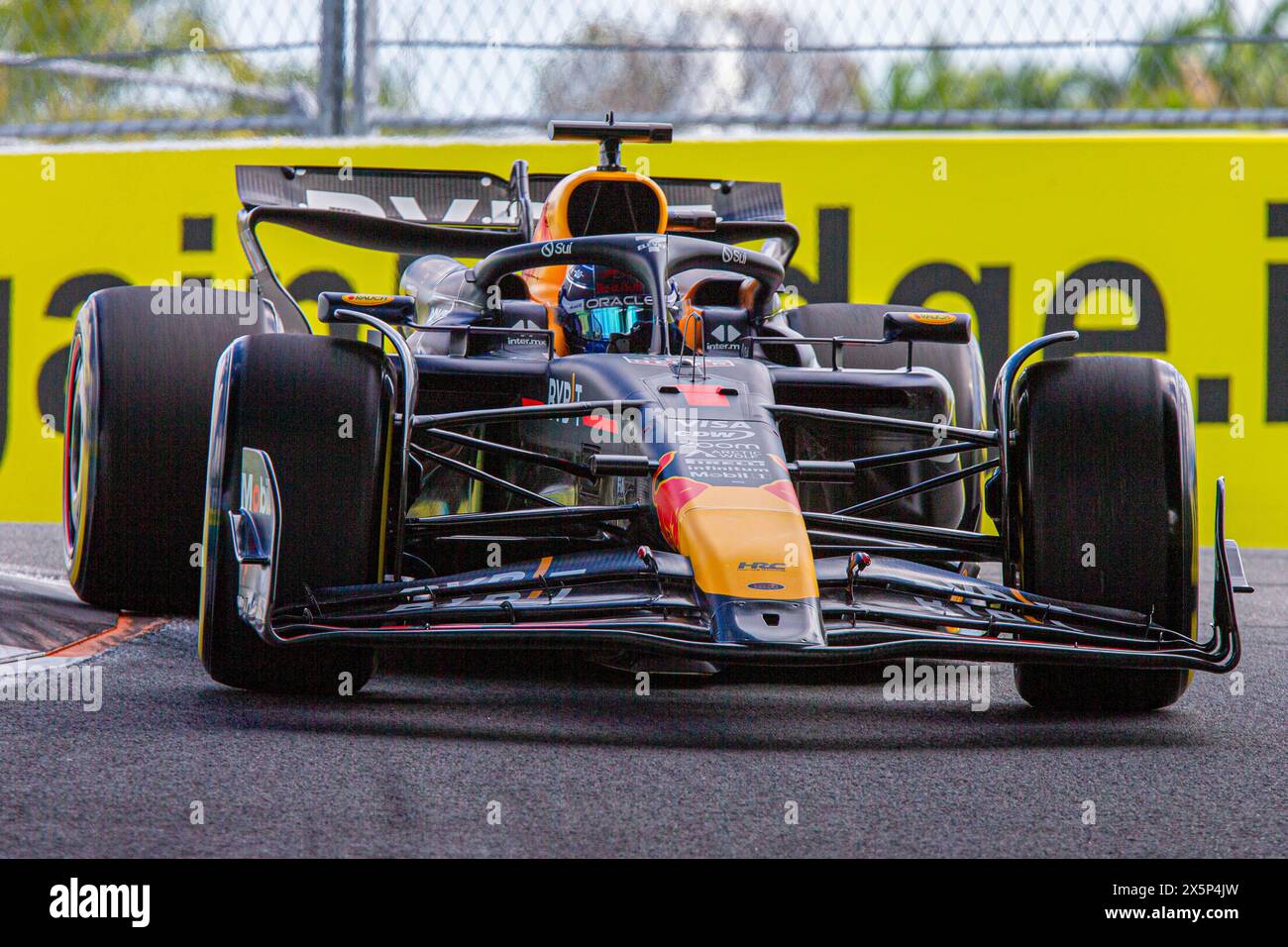 Max Verstappen (NED) Oracle Red Bull Racing - Red Bull RB20 - Honda ...