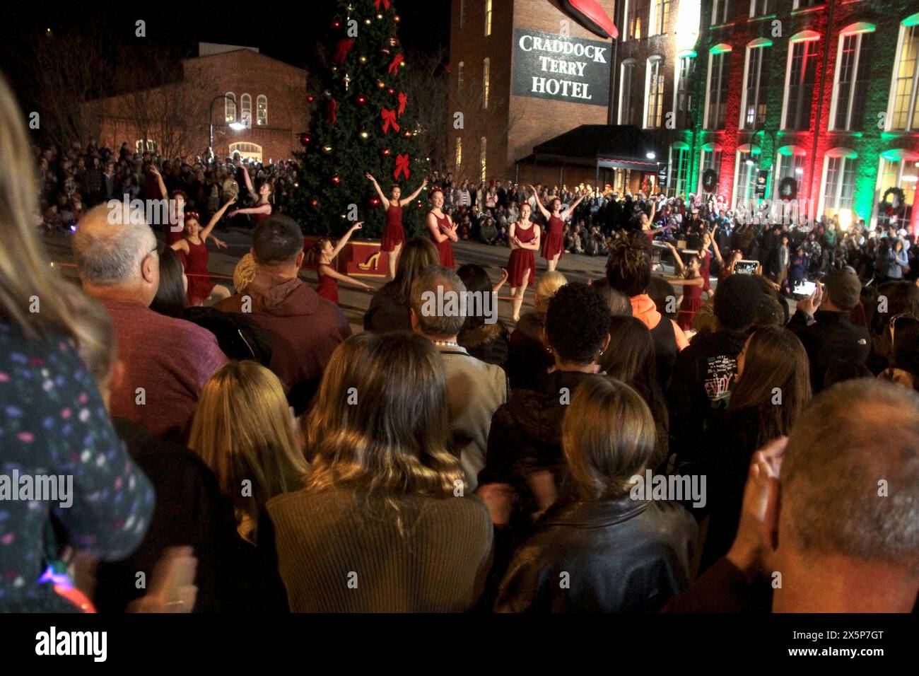 Show before the lighting of the Christmas tree in downtown Lynchburg
