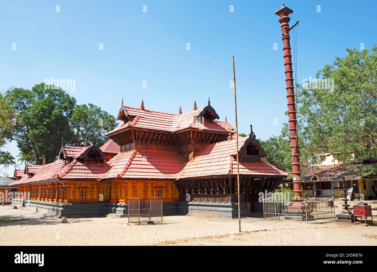 Mararikulam Shiva Temple Marari, Kerala, India Stock Photo - Alamy