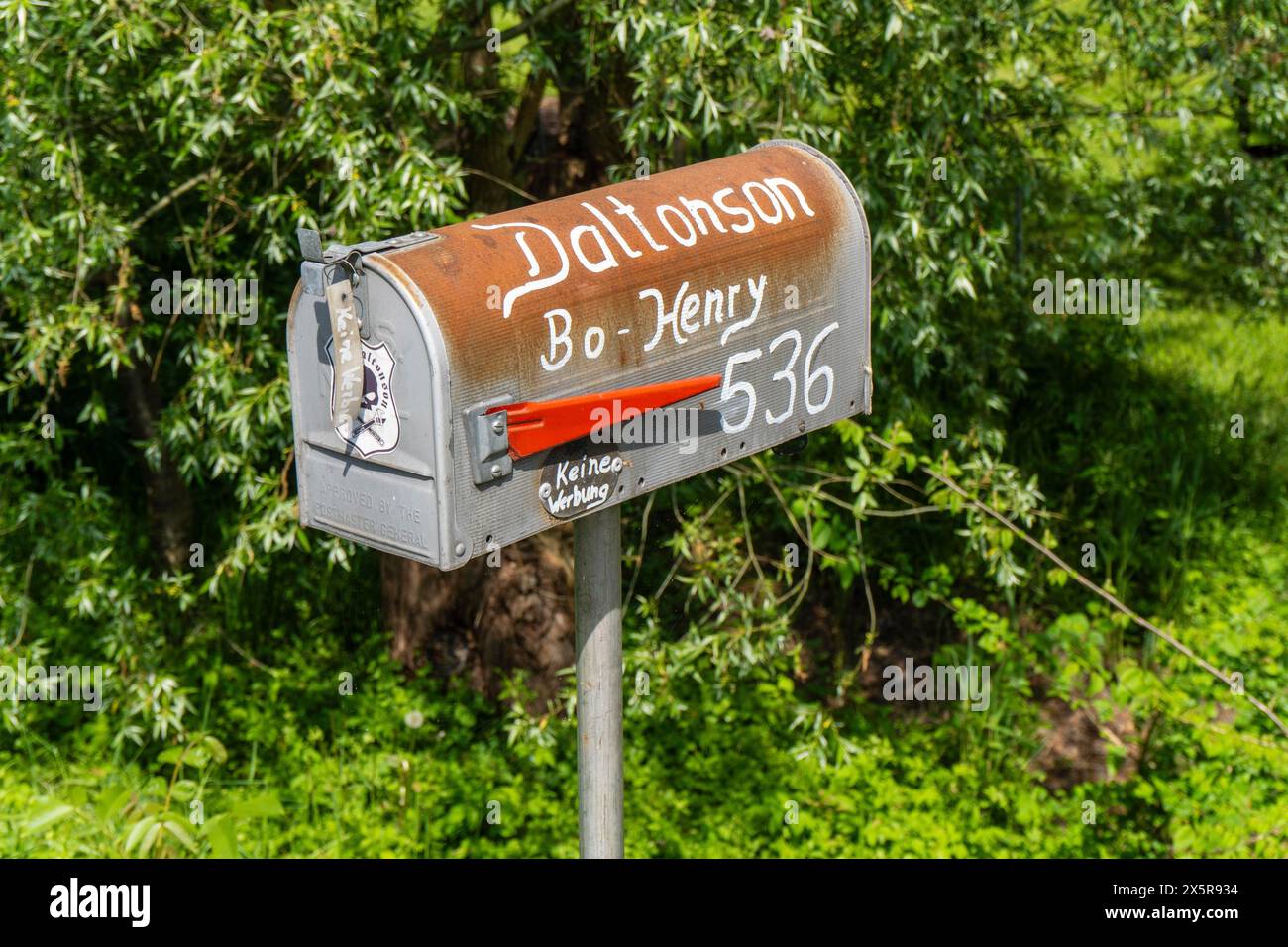 Letterbox, Dalton, Daltons, Daltonson, Bo-Henry, no advertising, American Stock Photo