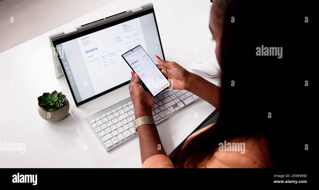 Online Digital E Invoice And Statements Software Stock Photo
