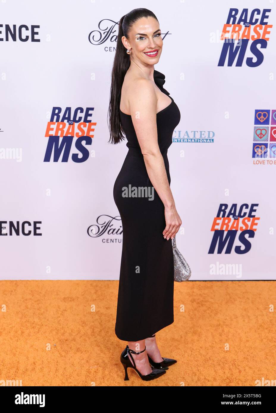 CENTURY CITY, LOS ANGELES, CALIFORNIA, USA - MAY 10: Jessica Lowndes arrives at the 31st Annual Race To Erase MS Gala 2024 held at the Fairmont Century Plaza on May 10, 2024 in Century City, Los Angeles, California, United States. (Photo by Xavier Collin/Image Press Agency) Stock Photo