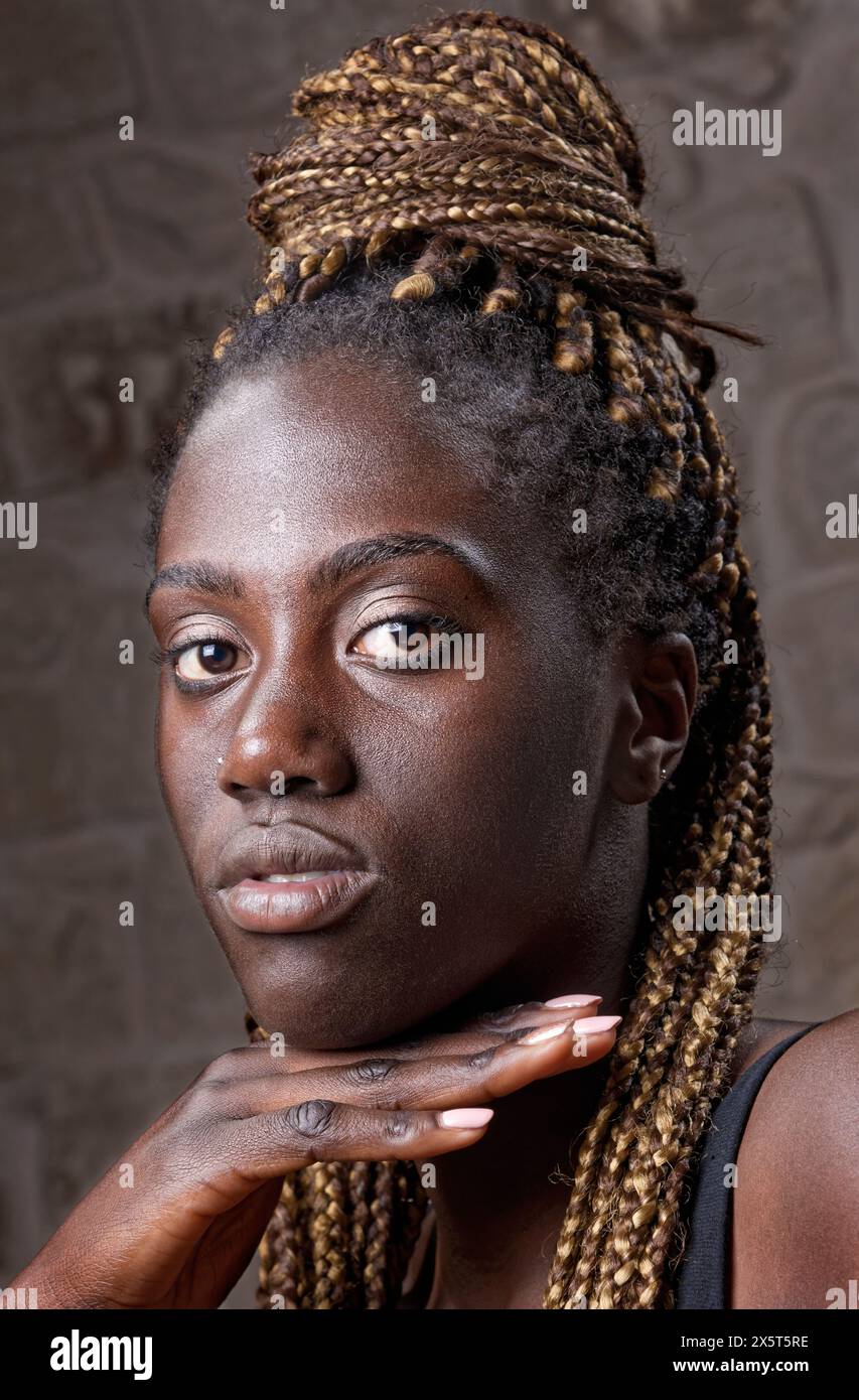 studio portrait of a beautiful black girl Stock Photo - Alamy