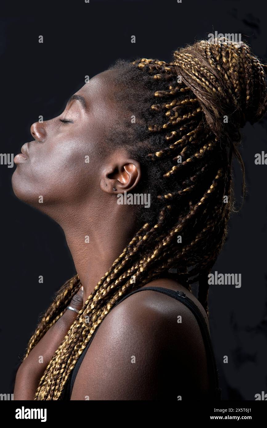 studio portrait of a beautiful black girl Stock Photo - Alamy