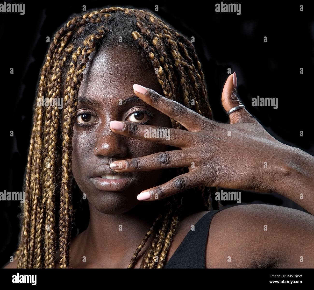 studio portrait of a beautiful black girl Stock Photo - Alamy
