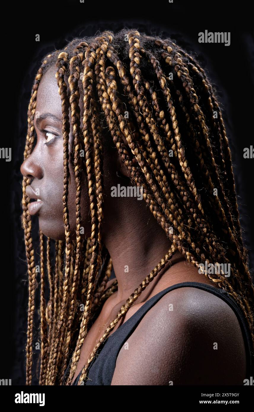 studio portrait of a beautiful black girl Stock Photo - Alamy