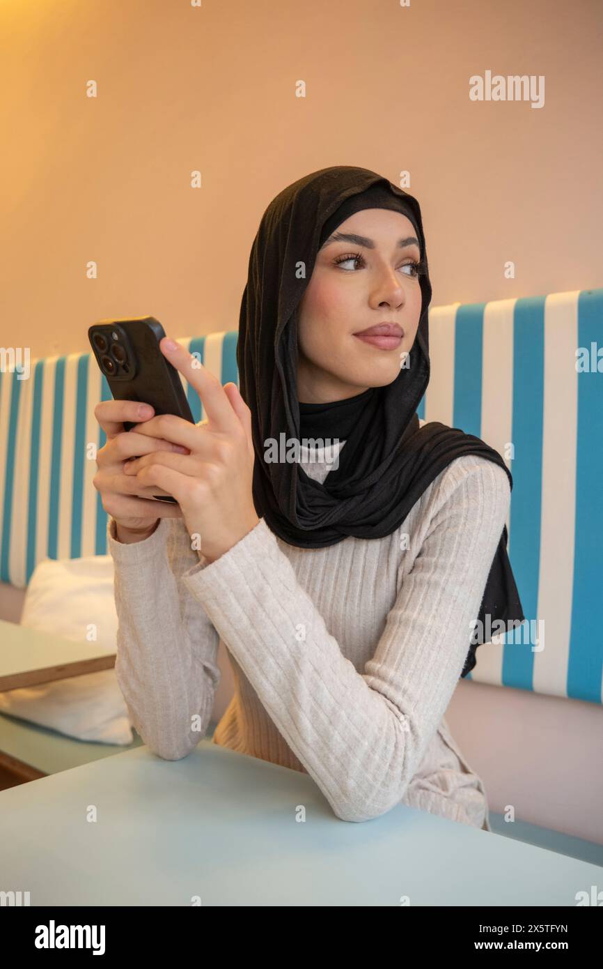 Beautiful woman in hijab using hi-res stock photography and images - Alamy