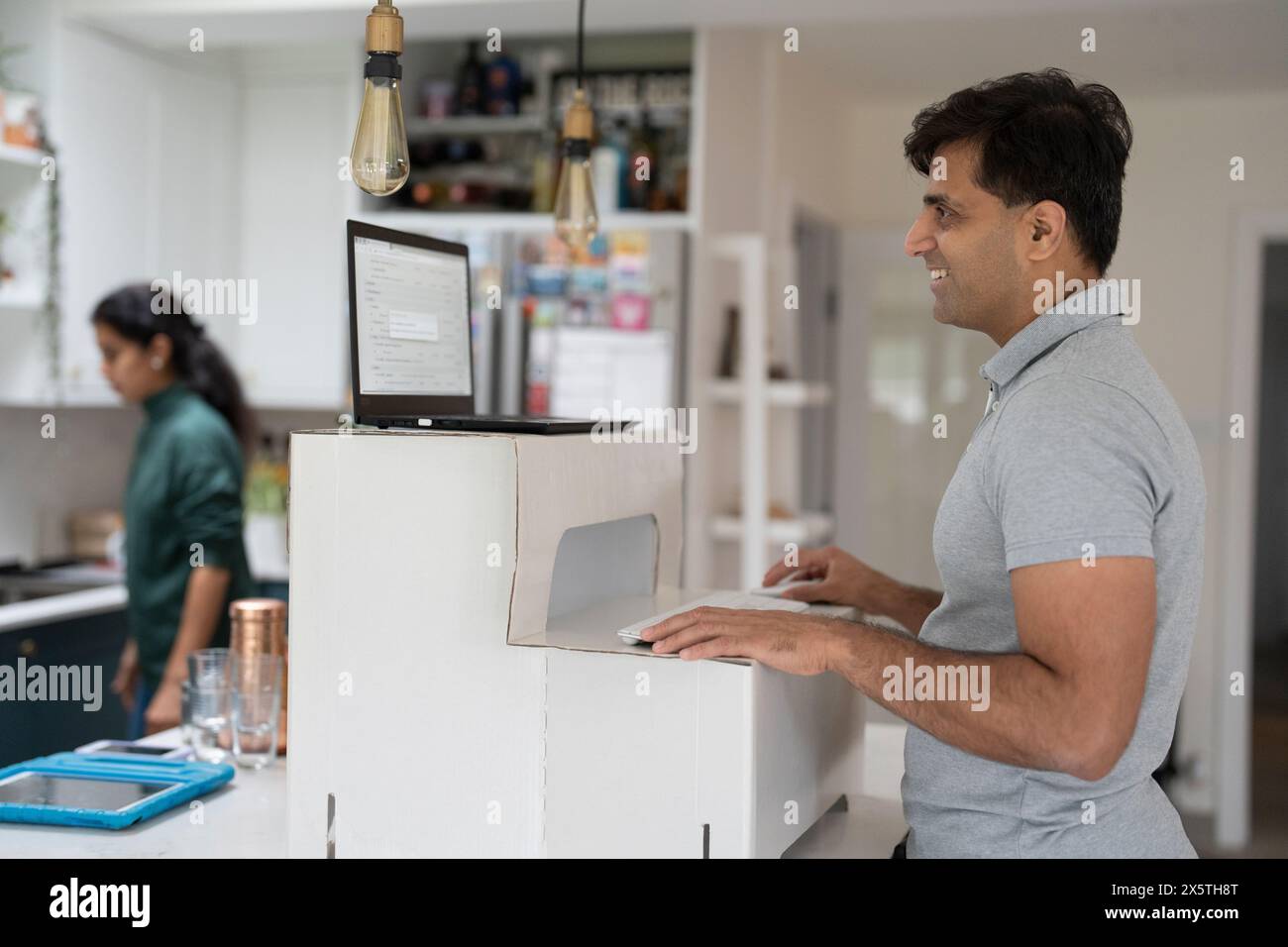 Indian working man and women hi-res stock photography and images - Alamy