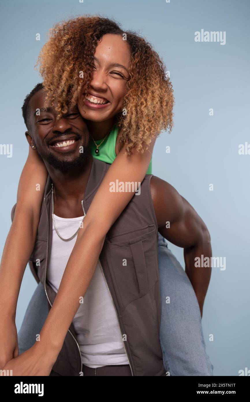 African man woman embracing hi-res stock photography and images - Alamy