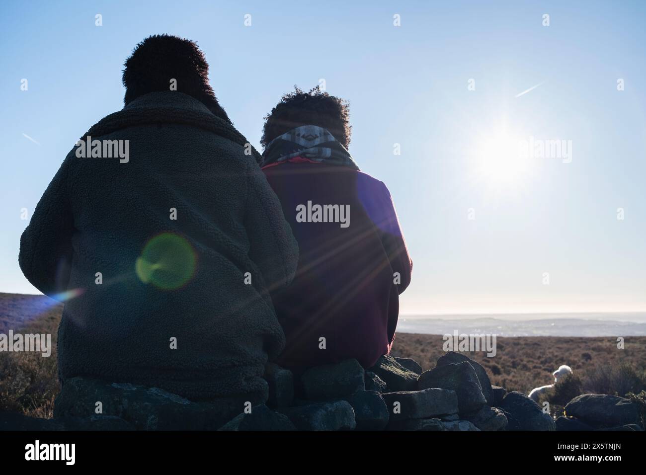 Two women rear view looking view hi-res stock photography and images ...