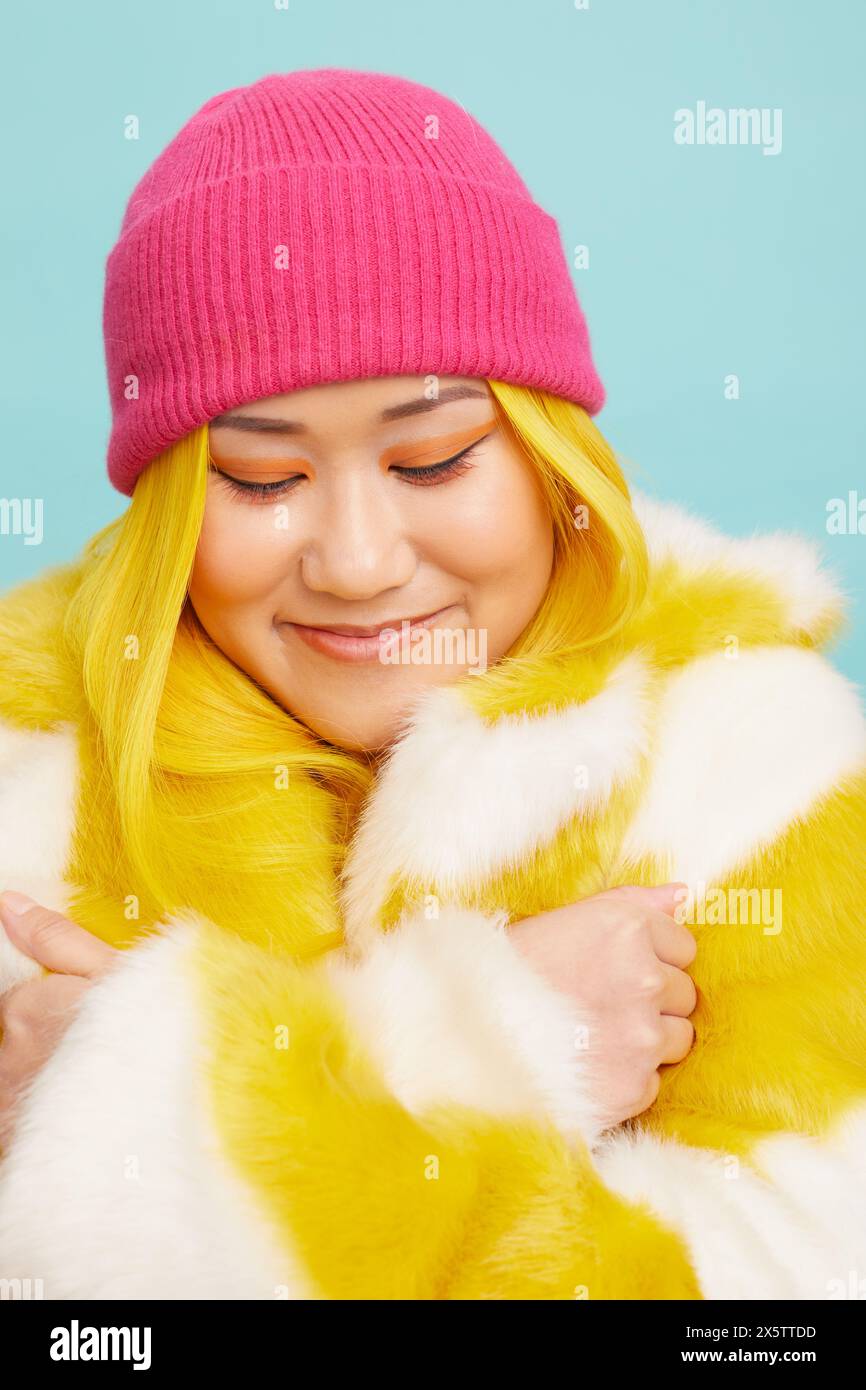 Chinese woman fur coat hi-res stock photography and images - Alamy