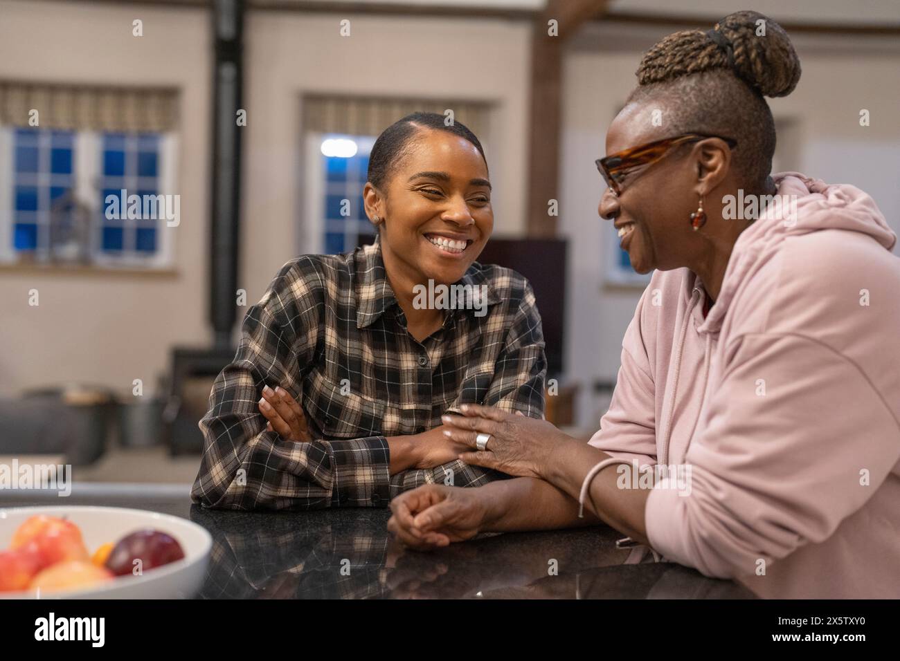 Two south african women talking hi-res stock photography and images - Alamy