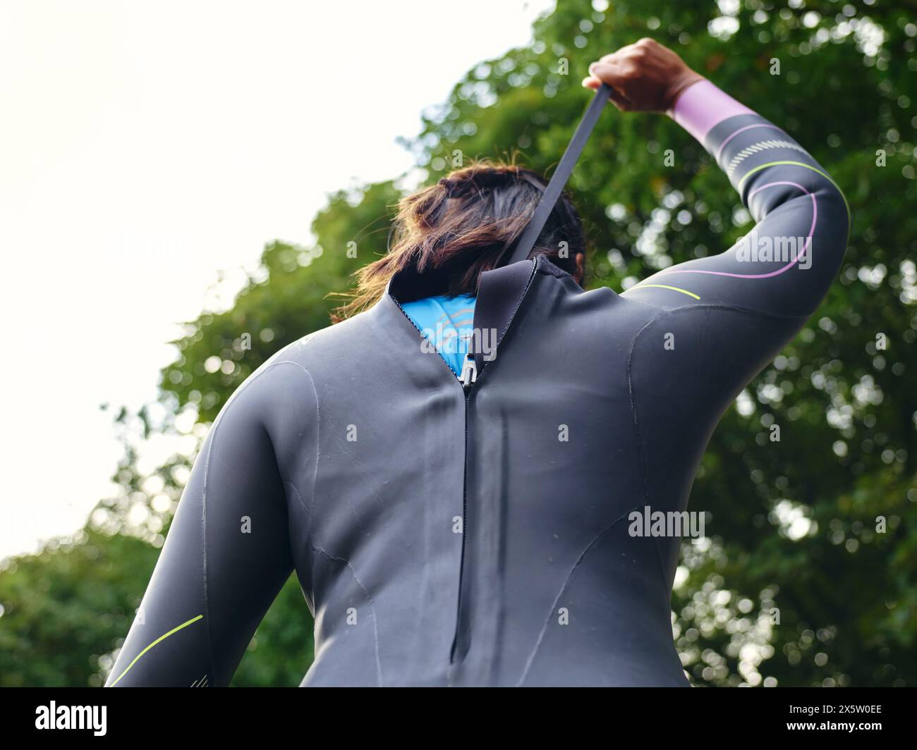 Wetsuit woman getting on hi-res stock photography and images - Alamy