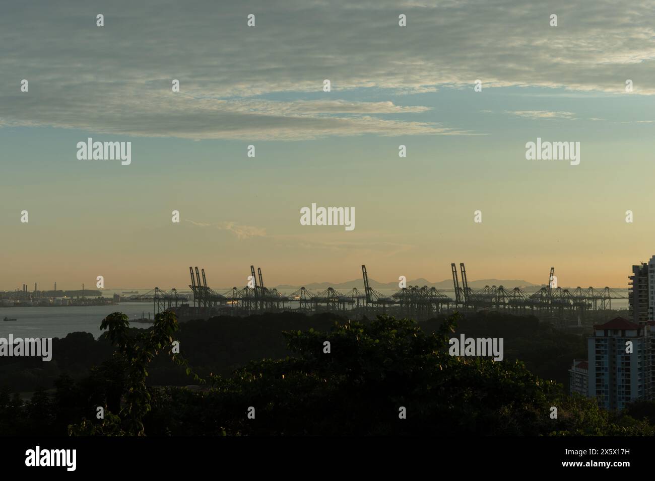 Port of singapore hi-res stock photography and images - Alamy