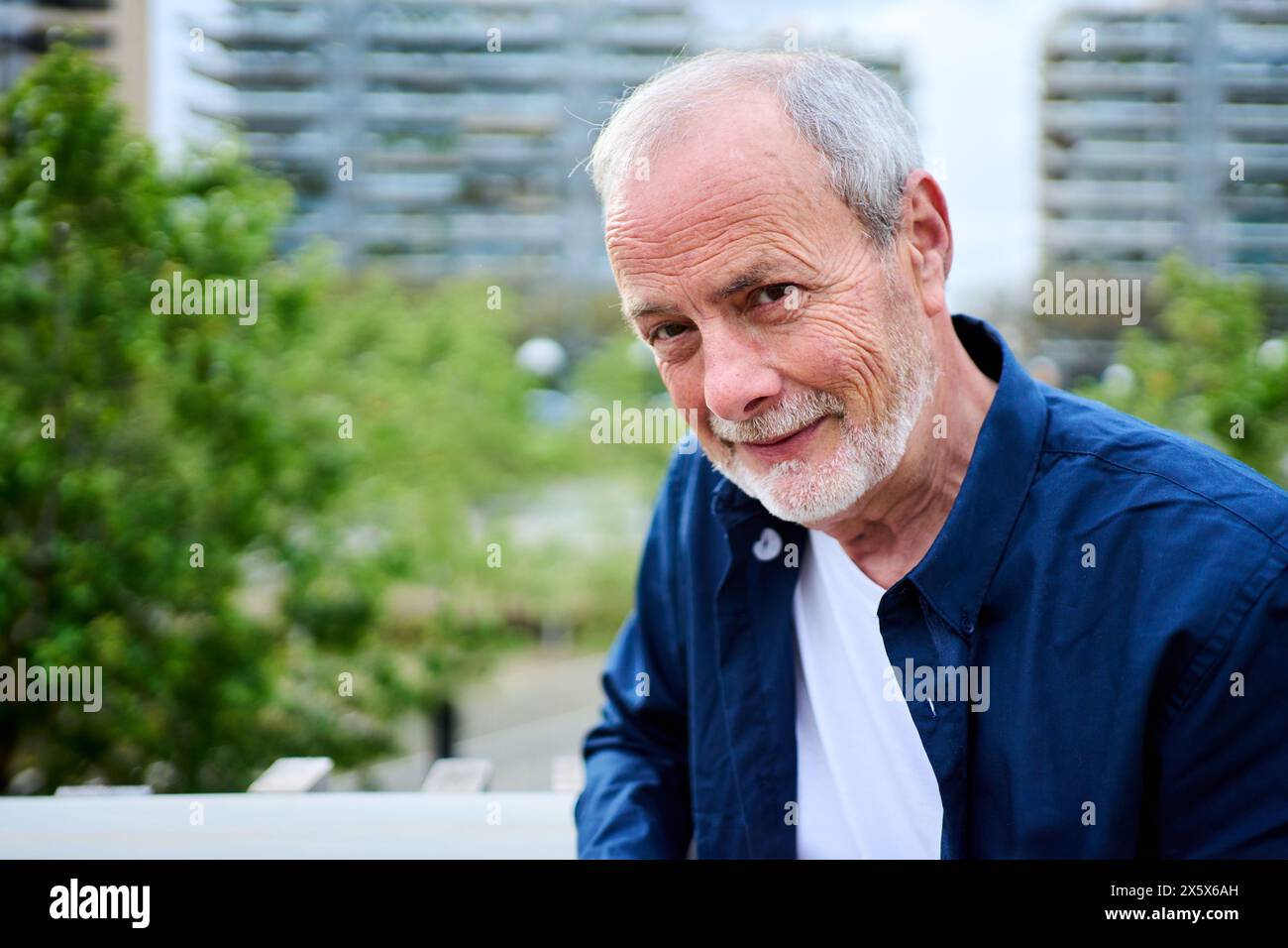 Portrait mature elder man standing hi-res stock photography and images ...