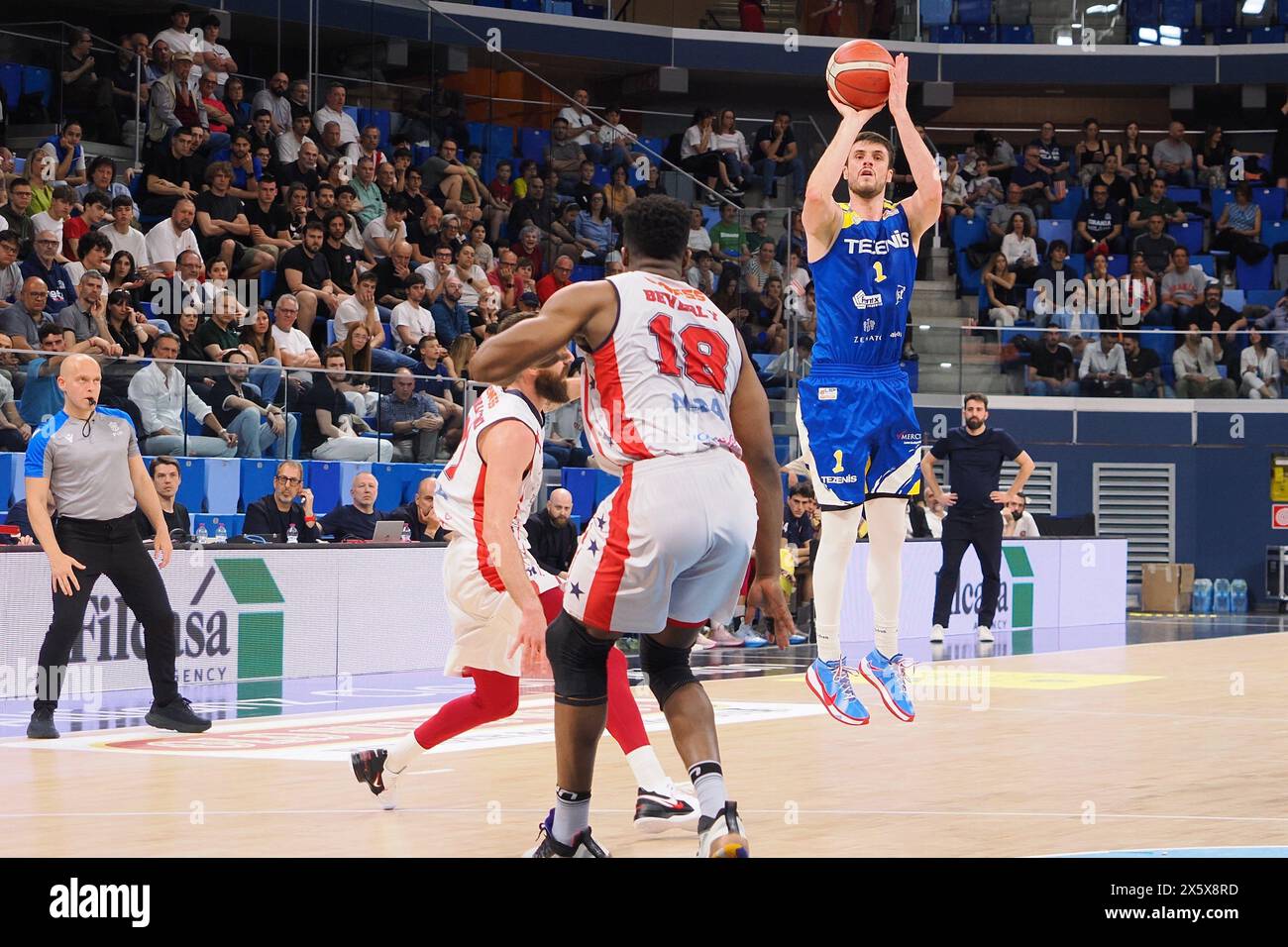 Milan, Italy. 11th May, 2024. Francesco Stefanelli - Scaligera Tezenis Verona during Playoff - Urania Milano vs Tezenis Verona, Italian Basketball Serie A2 Men match in Milan, Italy, May 11 2024 Credit: Independent Photo Agency/Alamy Live News Stock Photo